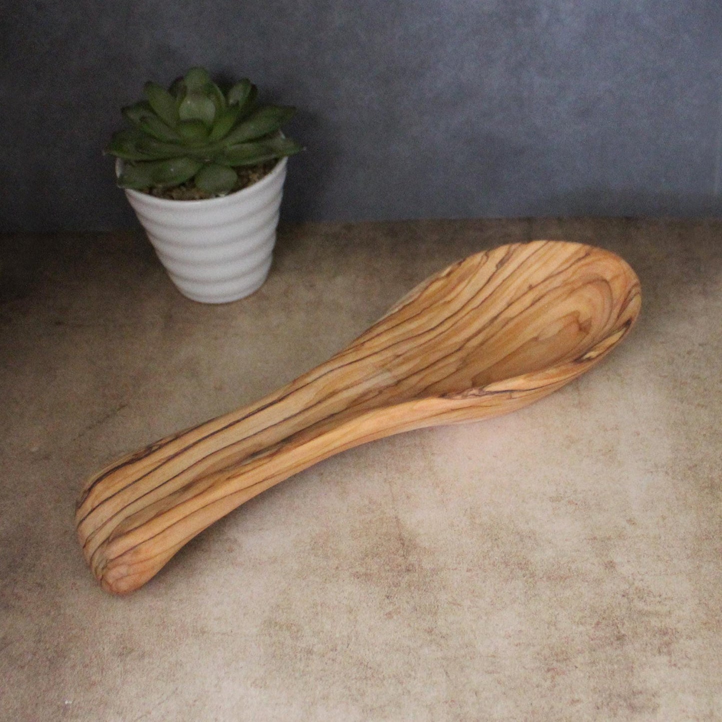 Exquisite Olive Wood Spoon Rest | Elegant Kitchen Utensil Holder | Ideal Gift for Mom | Rustic Housewarming Serving Accessory