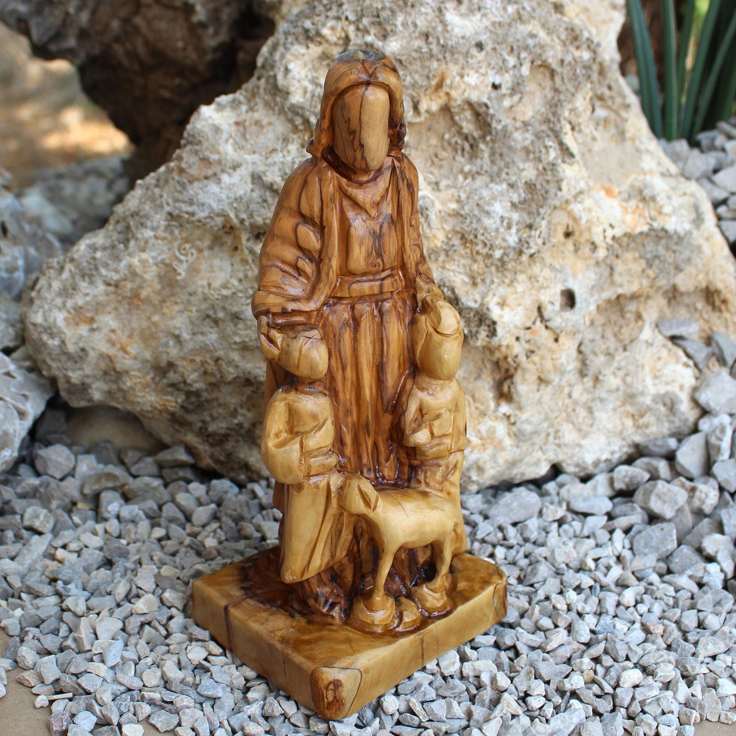 Blessed Moments: Handcrafted Jesus Statue for Christian Home Decor & Gifts – Symbolic Religious Icons, Christmas and Spiritual Office Gifts