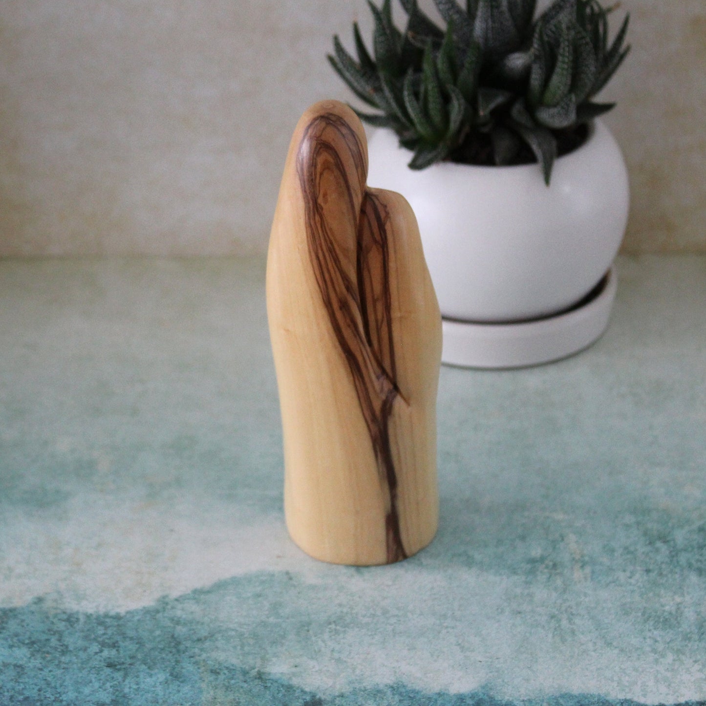 Olive Wood Sculpture of the Holy Family, Hand Carved Faceless Wooden Sculpture of Anna, Maria and Jesus. A Religious Home Décor Statue