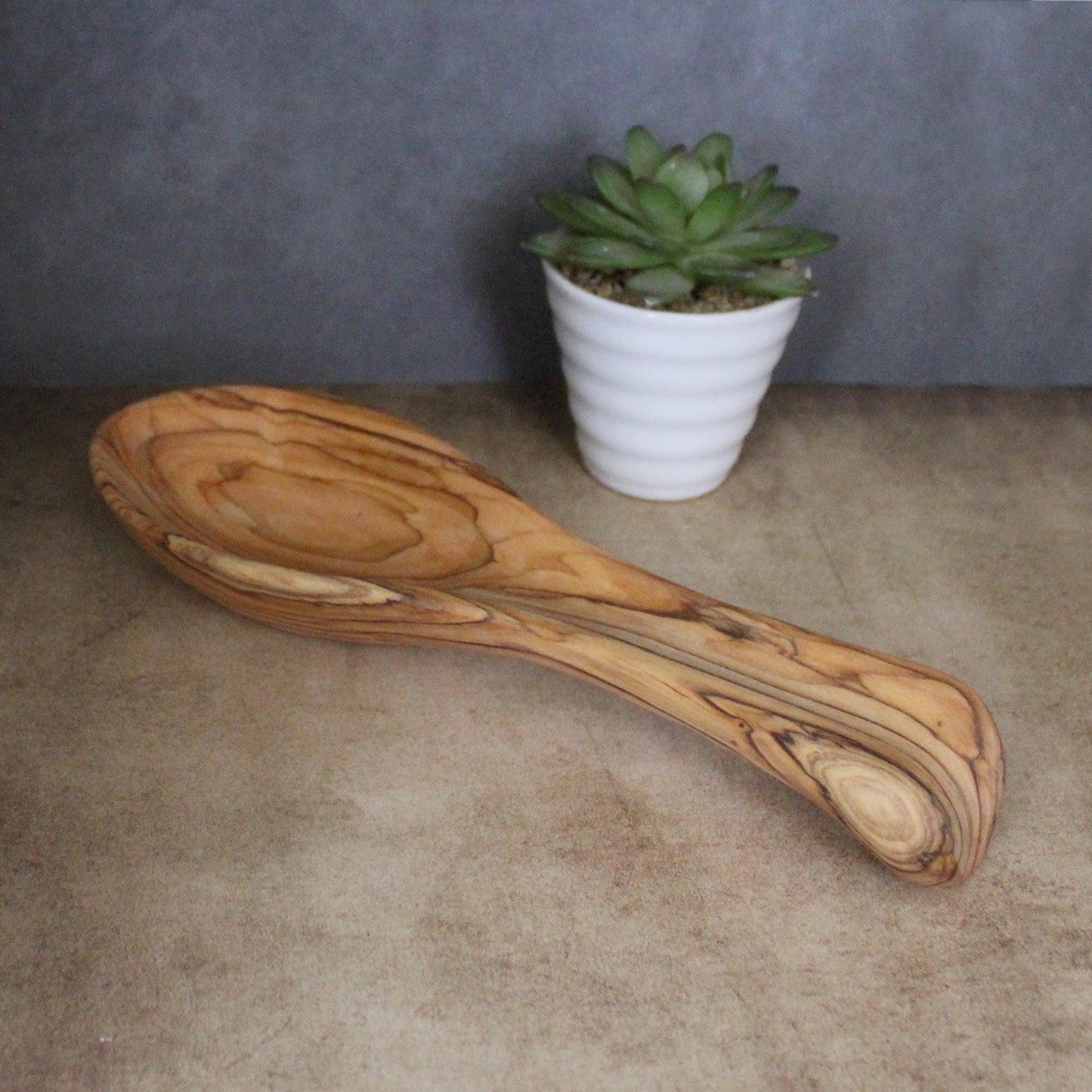 Exquisite Olive Wood Spoon Rest | Elegant Kitchen Utensil Holder | Ideal Gift for Mom | Rustic Housewarming Serving Accessory