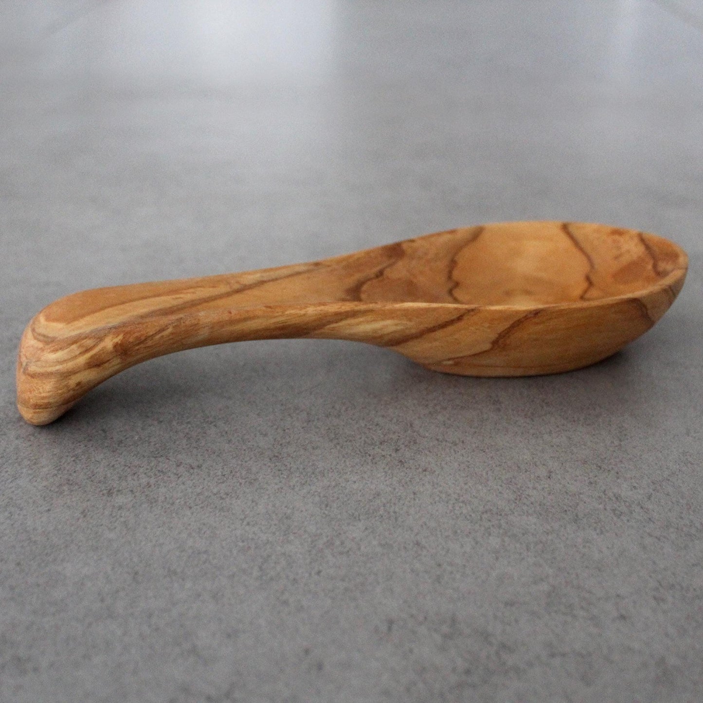 Exquisite Olive Wood Spoon Rest | Elegant Kitchen Utensil Holder | Ideal Gift for Mom | Rustic Housewarming Serving Accessory