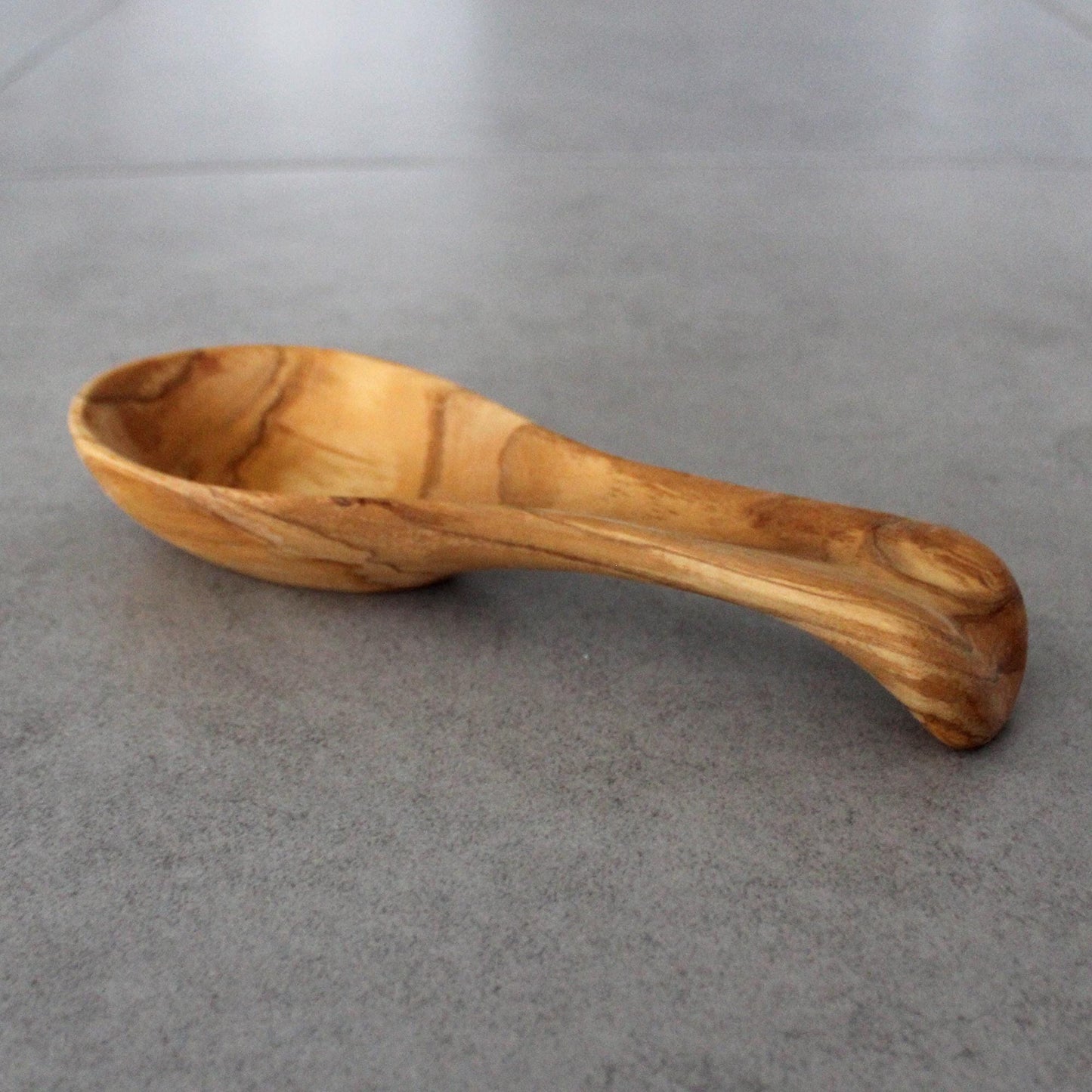 Exquisite Olive Wood Spoon Rest | Elegant Kitchen Utensil Holder | Ideal Gift for Mom | Rustic Housewarming Serving Accessory